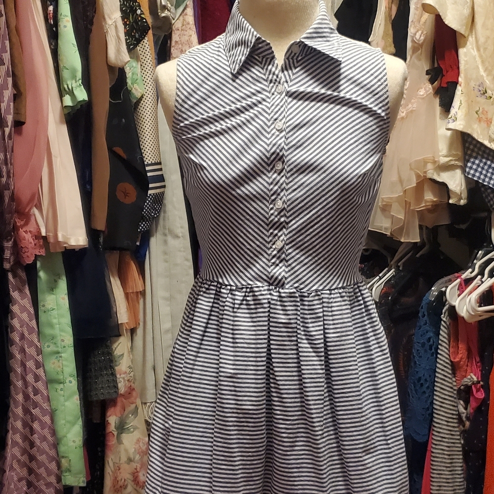 XHILARATION SUMMER DRESS SIZE XSMALL